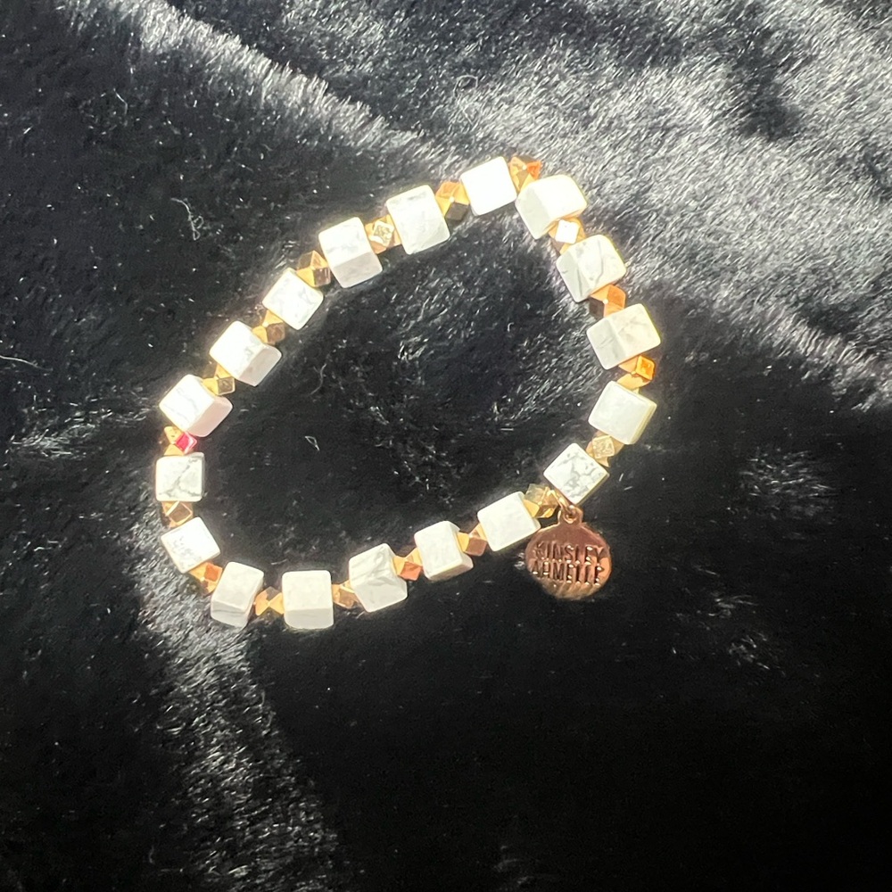 79. Kinsley Armelle White stone and Gold Beaded Bracelet